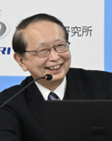 鎌田　実　東京大学名誉教授<br>　　　　　一般財団法人日本自動車研究所・代表理事　研究所長<br>