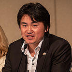 小山田　真<br>米国で活躍する日本人俳優、全米国際姉妹都市協会理事