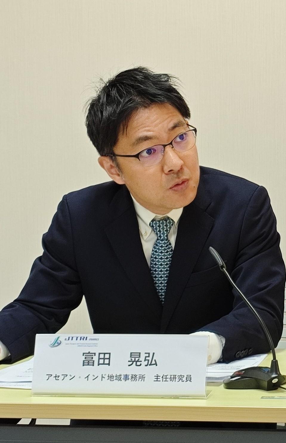 富田　晃弘<br>アセアン・インド地域事務所　主任研究員/次長