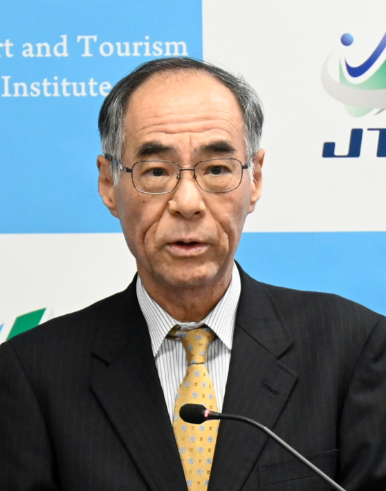 佐藤　善信<br>運輸総合研究所　理事長