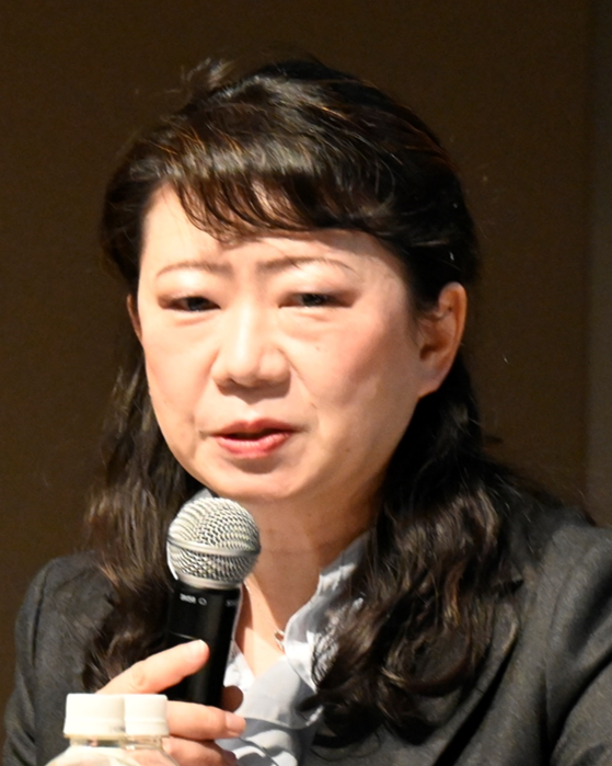 二村真理子　　東京女子大学現代教養学部　教授