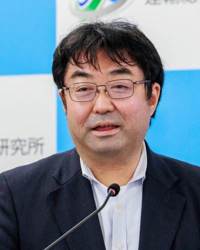 手塚広一郎<br>　日本大学経済学部　教授