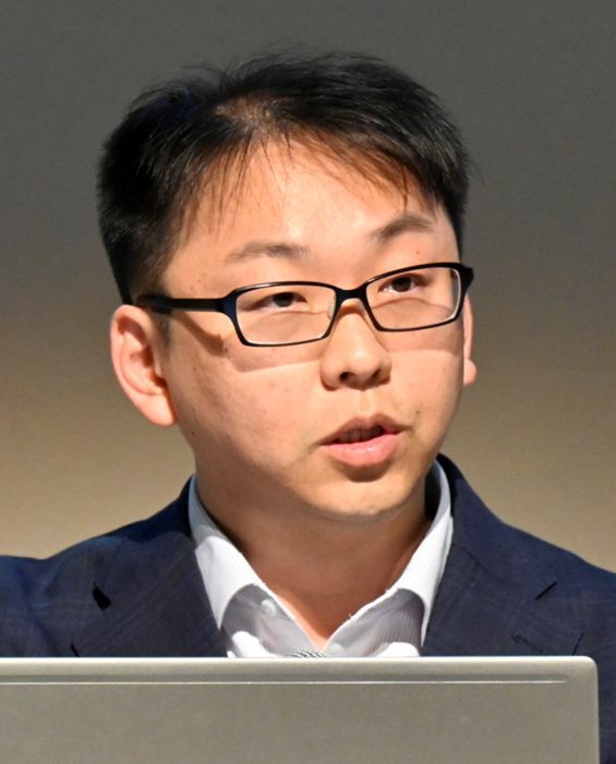 浅井　康太<br>株式会社みちのりホールディングスグループディレクター